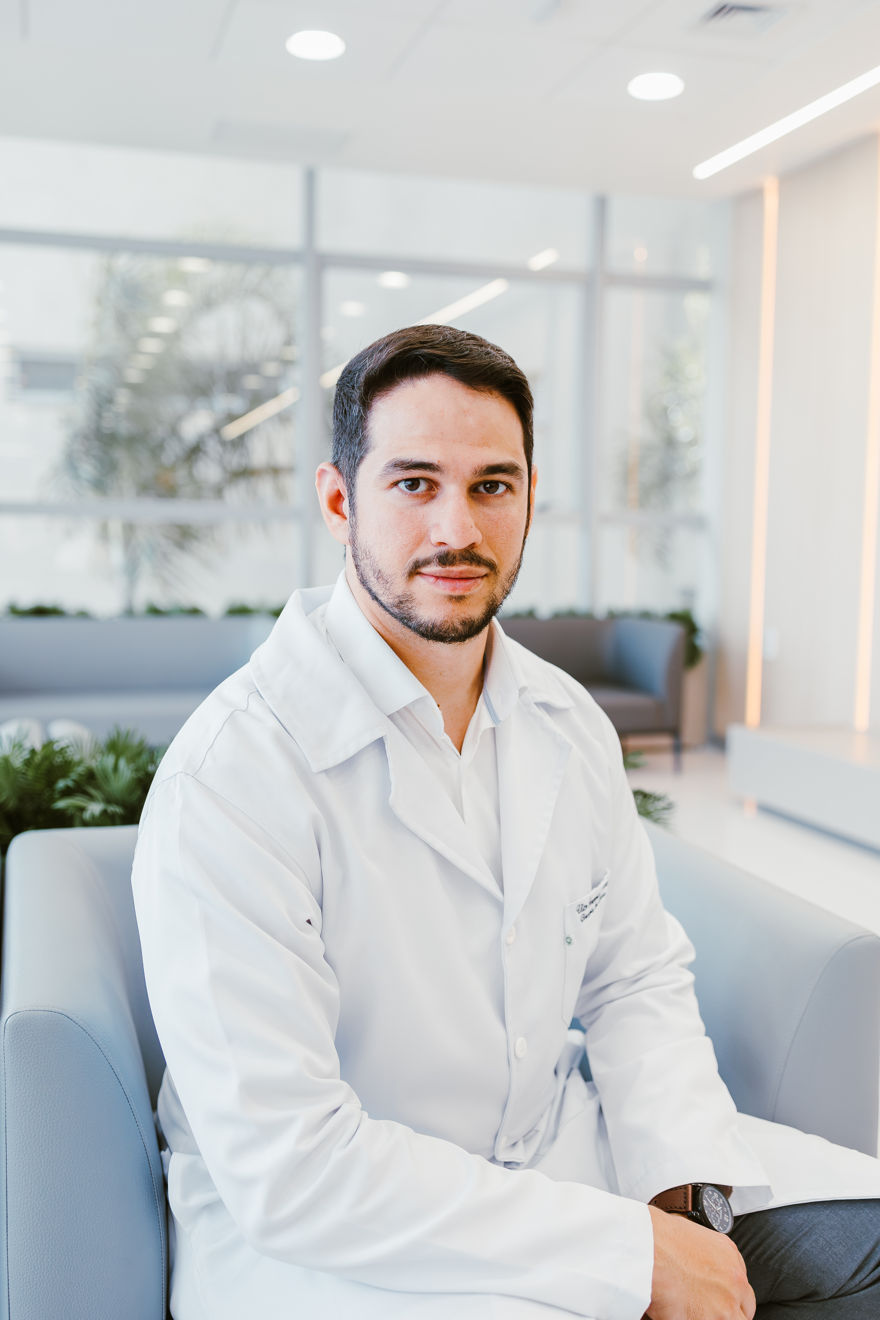 Dr. Vitor Sarmento Carneiro - Cirurgião Oncológico