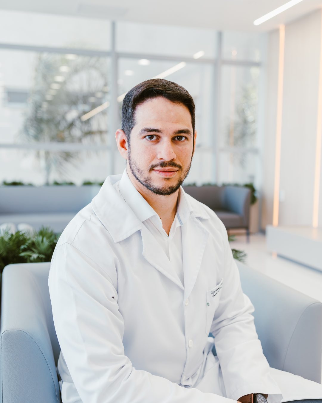 Dr. Vitor Sarmento Carneiro - Cirurgião Oncológico
